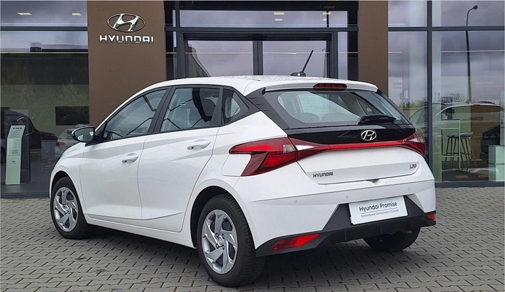 Hyundai i20 cena 64700 przebieg: 21638, rok produkcji 2022 z Pieniężno małe 137